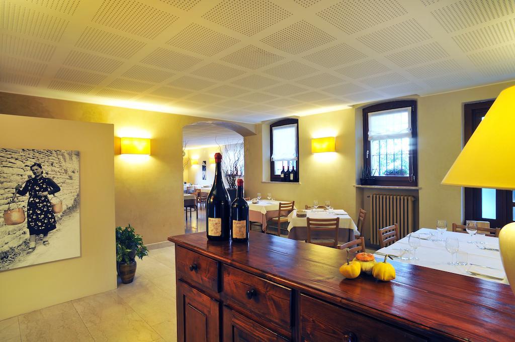 Albergo Croce D'Oro Dolcè Exterior foto